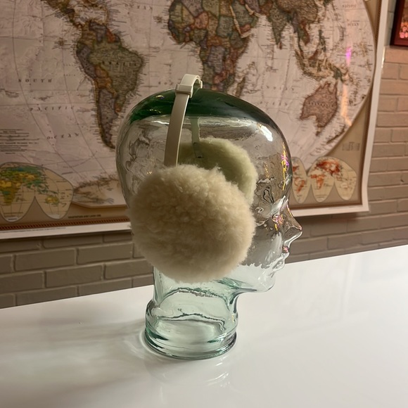 Vintage lambs wool ear muffs - Picture 2 of 5